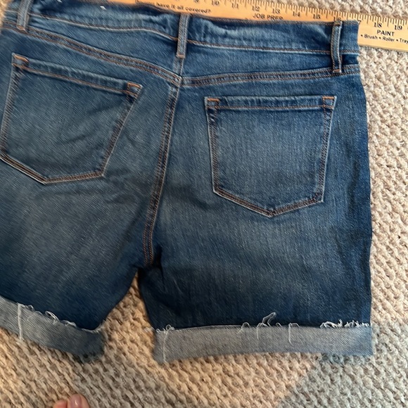 NWT LOFT Denim shorts - Picture 3 of 6
